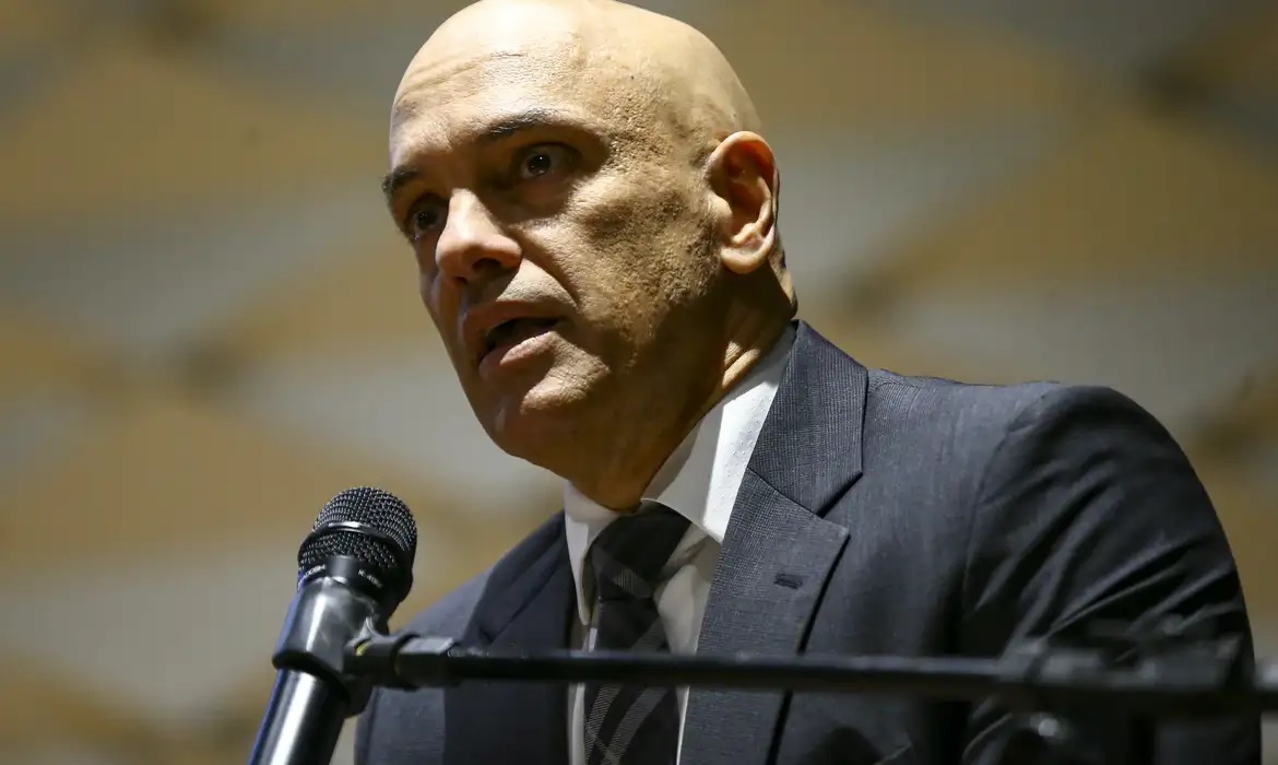 Inquérito sobre campanha contra PL das Fake News é arquivado por Moraes