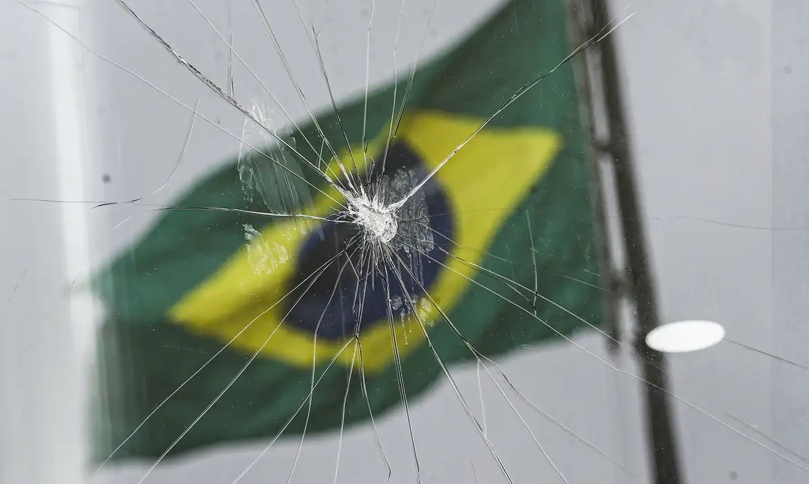 Argentina identifica foragidos do 8 de janeiro no País e envia nomes ao Brasil